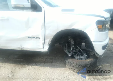 2020 Ram 1500 Big Horn 4X4 5'7 Box from USA, damaged, VIN 1C6SRFFT2LN300091